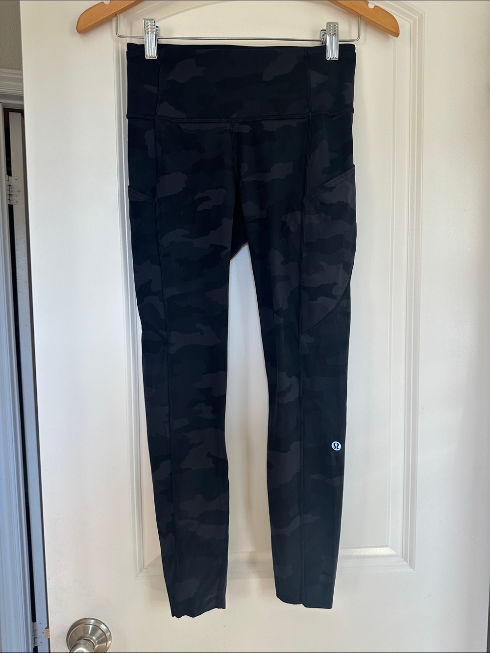 Lululemon Women’s Black Camo Leggings